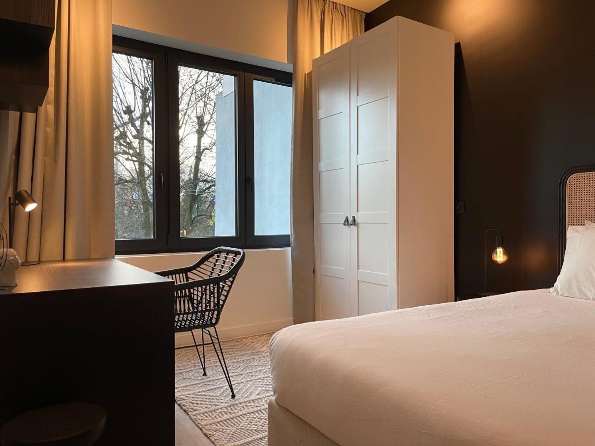3 Bedroom Art-Nouveau Apartment With Free Parking เกนต์ ภายนอก รูปภาพ
