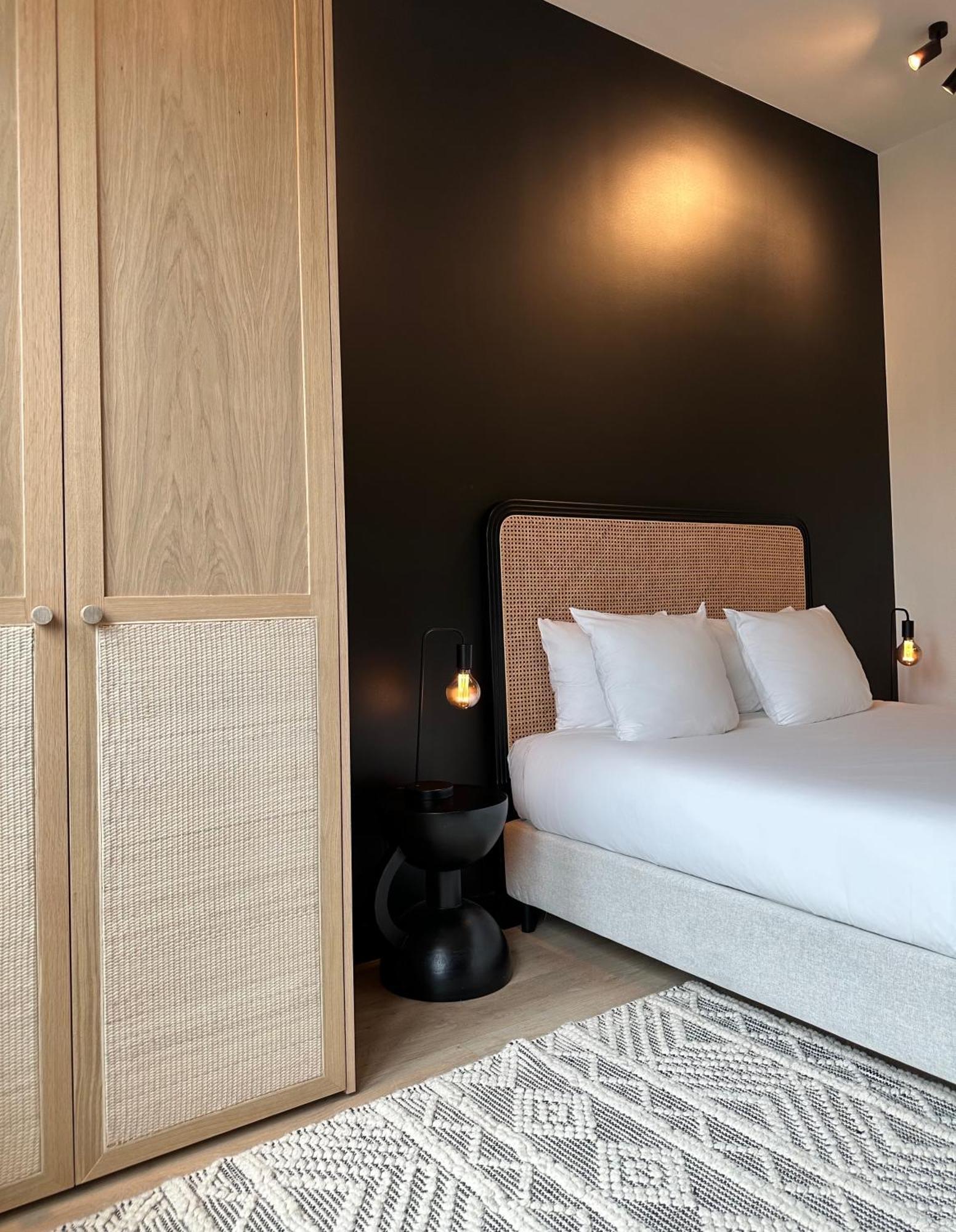 3 Bedroom Art-Nouveau Apartment With Free Parking เกนต์ ภายนอก รูปภาพ